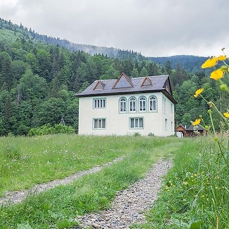 Schedryk Hotel Микуличин Екстериор снимка